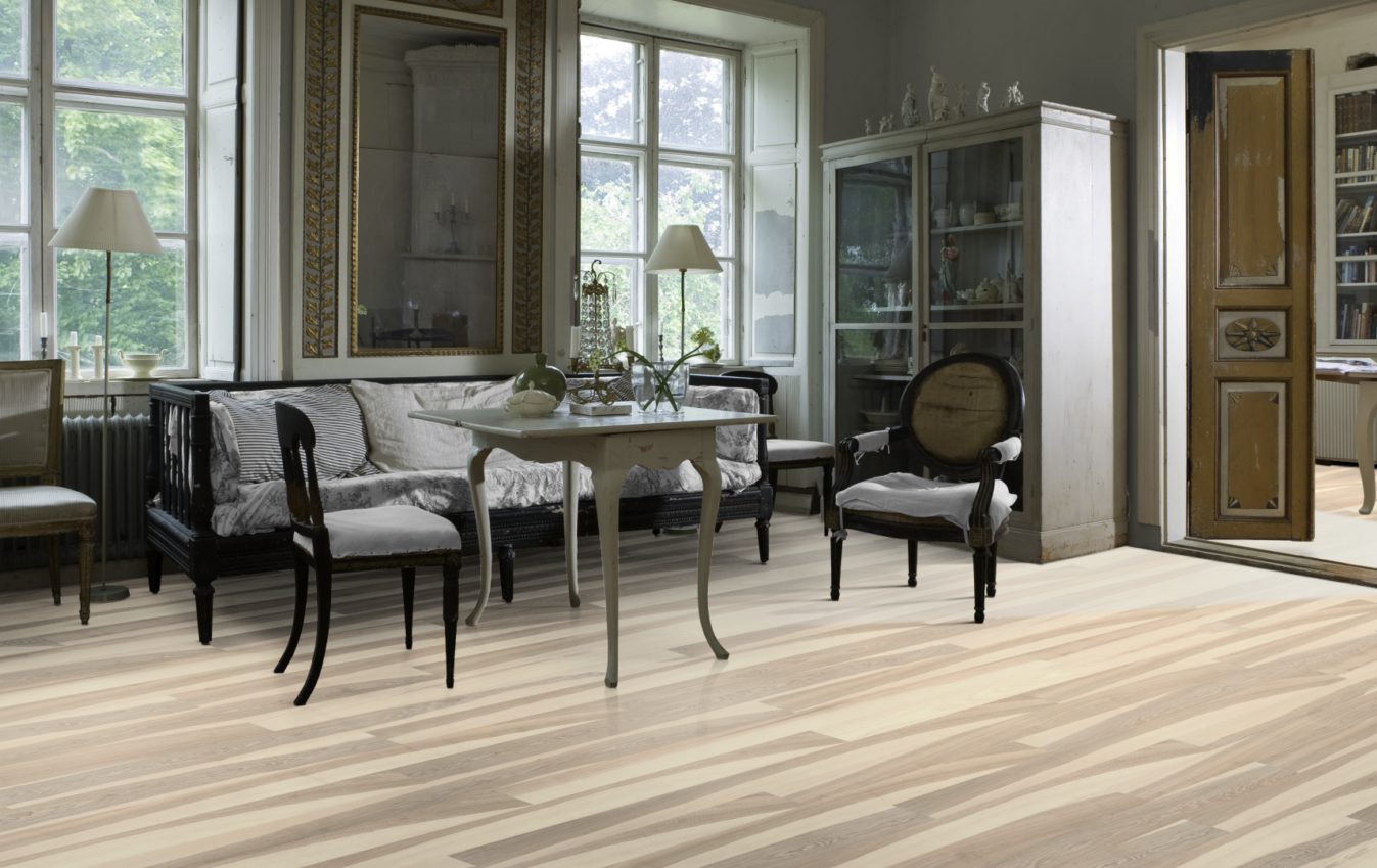 Паркетная доска Kahrs Люкс Ясень Прилив Flow 151N8AAKG4KW240 Lively 2420×187×15